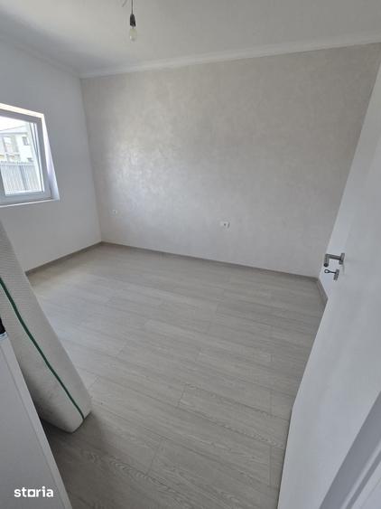 Casă cu 3 camere cu Teren 260 Mp în Ghiroda
