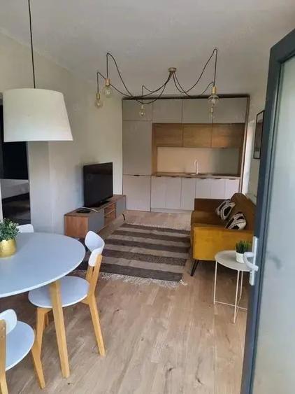 Casă cu 3 camere cu Teren 30 Mp în 7 Noiembrie