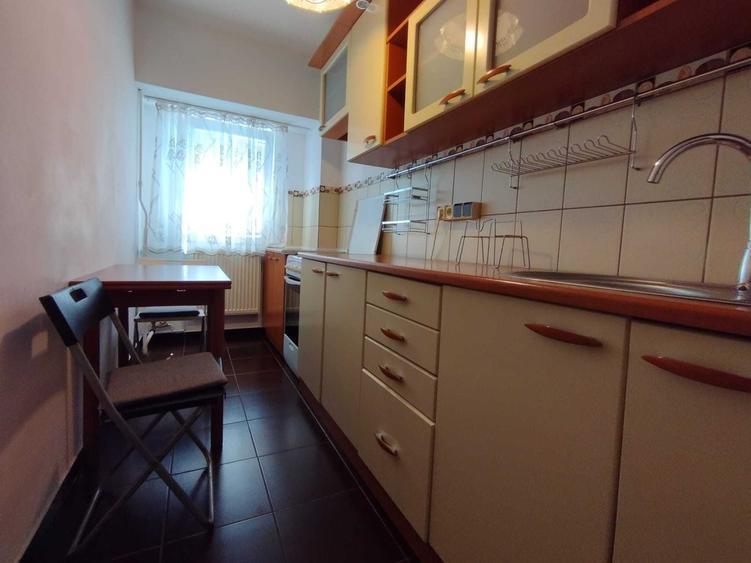 Garsonieră decomandată în Muncii