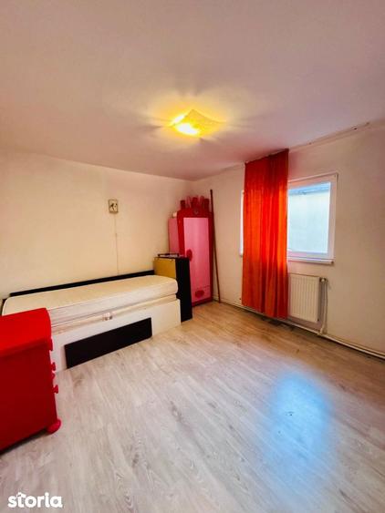 Casă cu 3 camere cu Teren 123 Mp în Industriilor