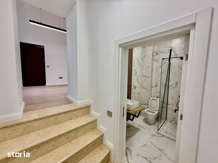 Spațiu comercial, de 43 mp, în Piața Unirii