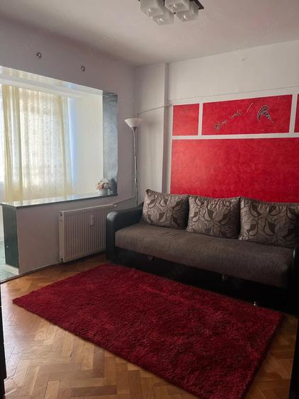 Apartament cu 2 camere semidecomandat în Polivalentă