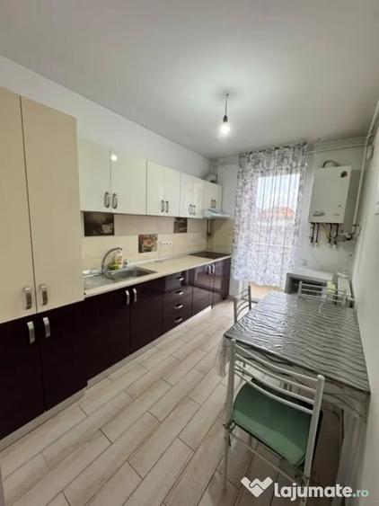 Apartament cu 2 camere decomandat în Hotvon