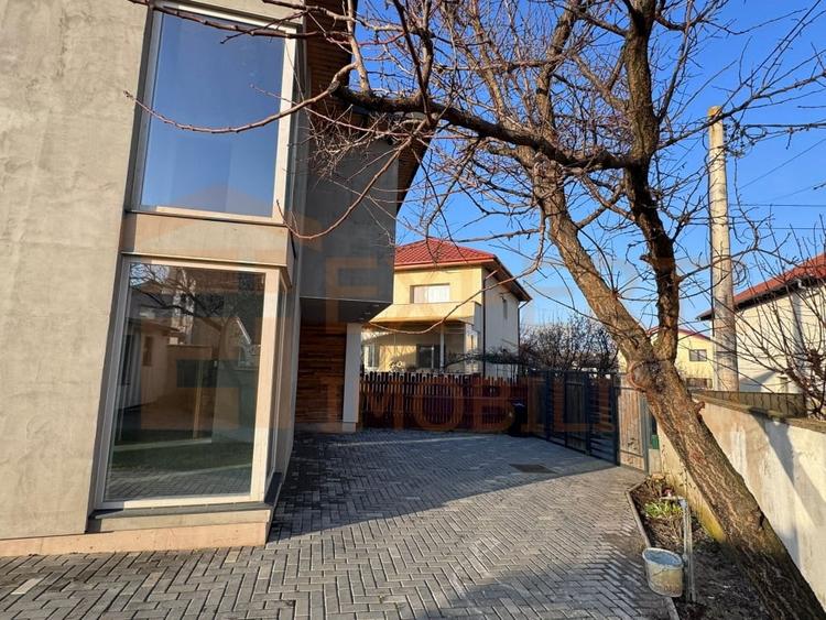 Casă individuală cu 4 camere cu Canalizare în Techirghiol