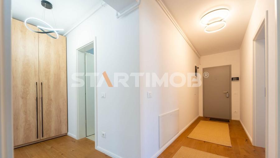 Apartament cu 3 camere decomandat, mobilat în Central