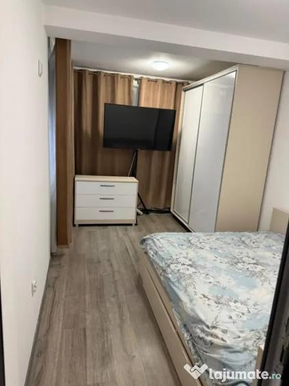 Apartament cu 3 camere decomandat în Valea Rosie