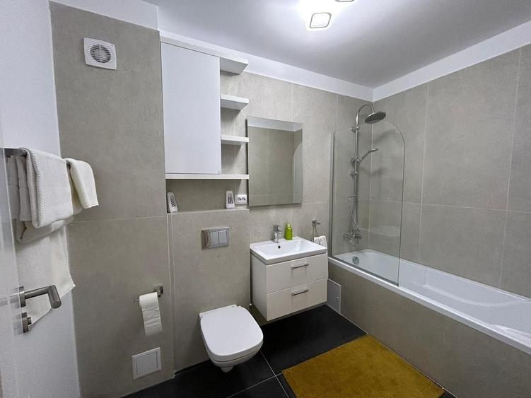 Apartament cu 2 camere semidecomandat în Florești