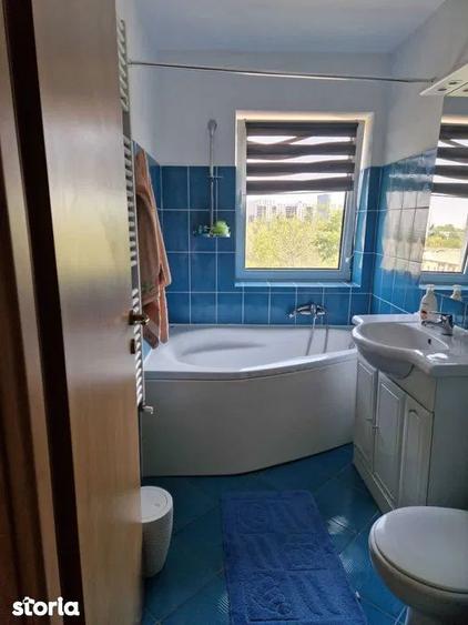 Apartament cu 3 camere decomandat, mobilat în Pajura
