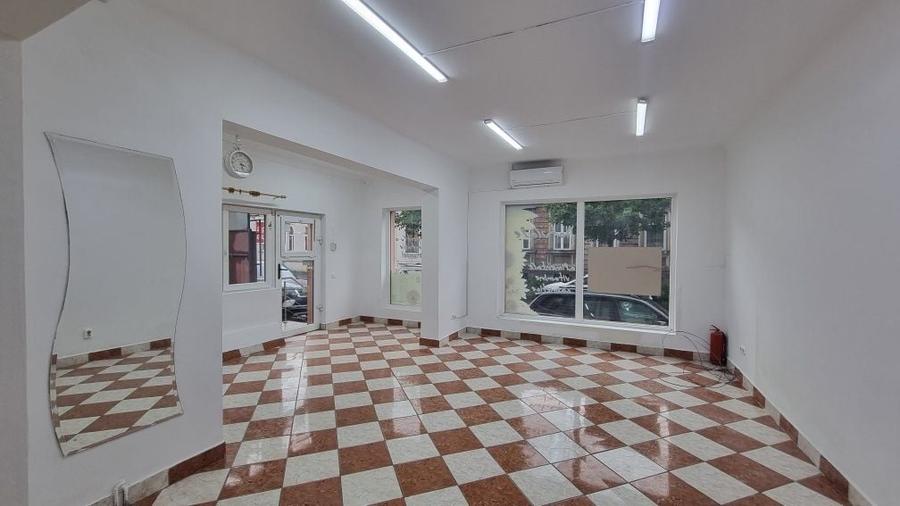 Spațiu comercial, de 51 mp, în Central