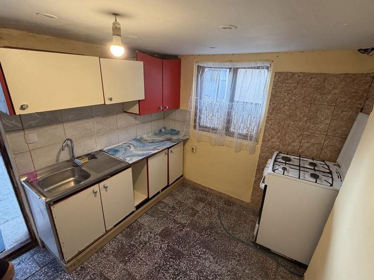 Casă cu 3 camere în Central