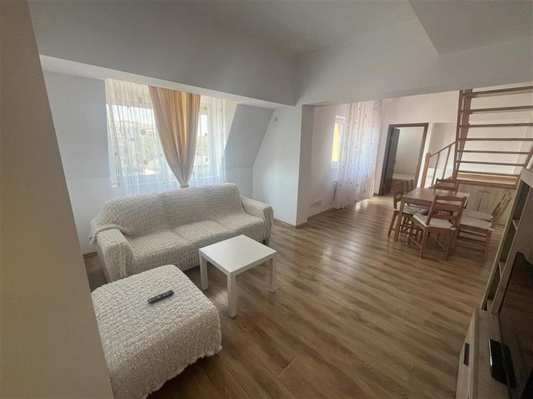 Apartament cu 4 camere decomandat, mobilat în Fundeni