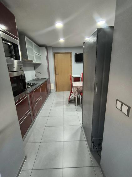 De inchiriat apartament 3 camere decomandat zina Mazepa - 1