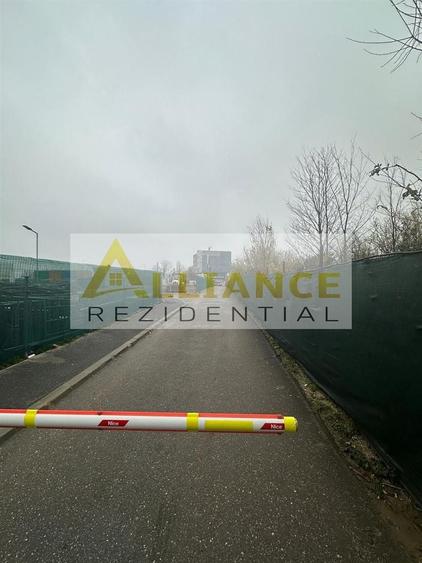 Apartament cu 3 camere decomandat în Fundeni