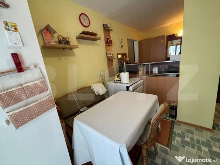 Apartament cu 3 camere decomandat în Nicolina