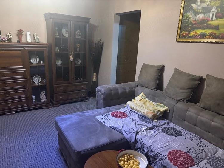 Apartament cu 2 camere semidecomandat în Lipovei