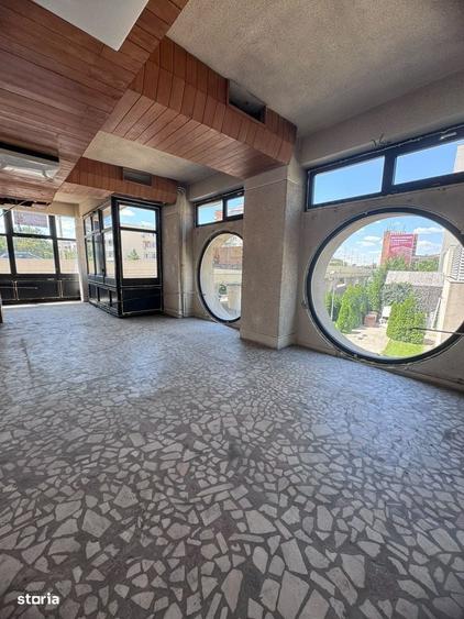 Spațiu comercial, de 200 mp, în Ultracentral