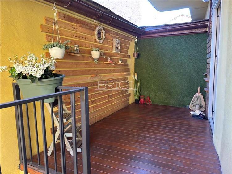 Casă individuală cu 4 camere cu Teren 454 Mp în Central