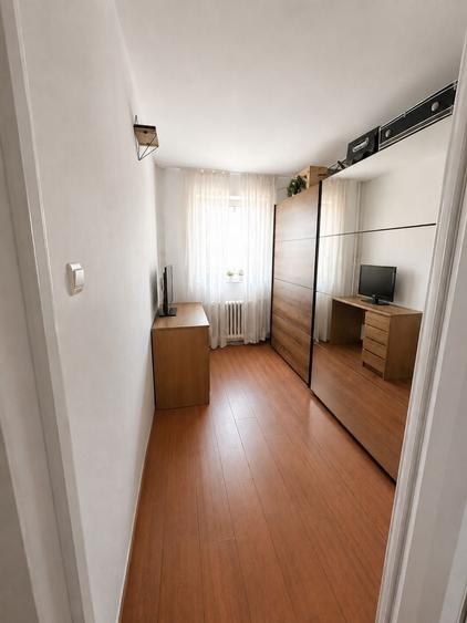 Apartament cu 3 camere decomandat în Griviței