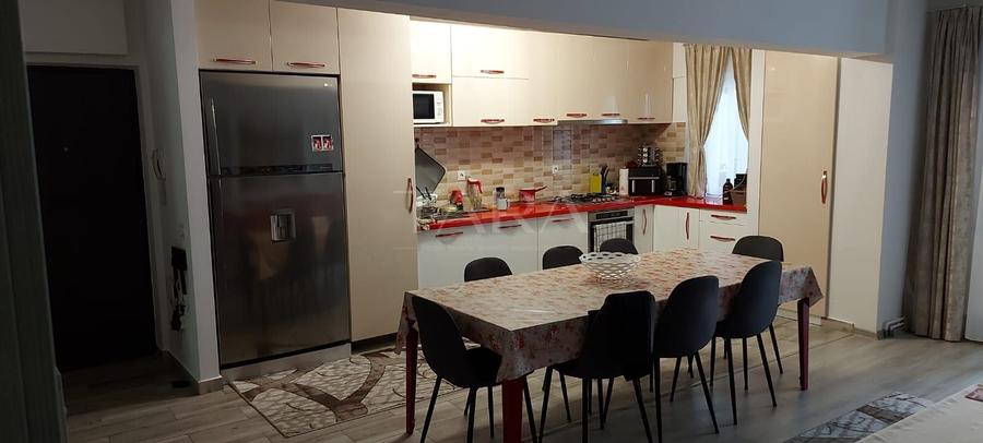 Apartament cu 5 camere decomandat, mobilat în Mănăștur