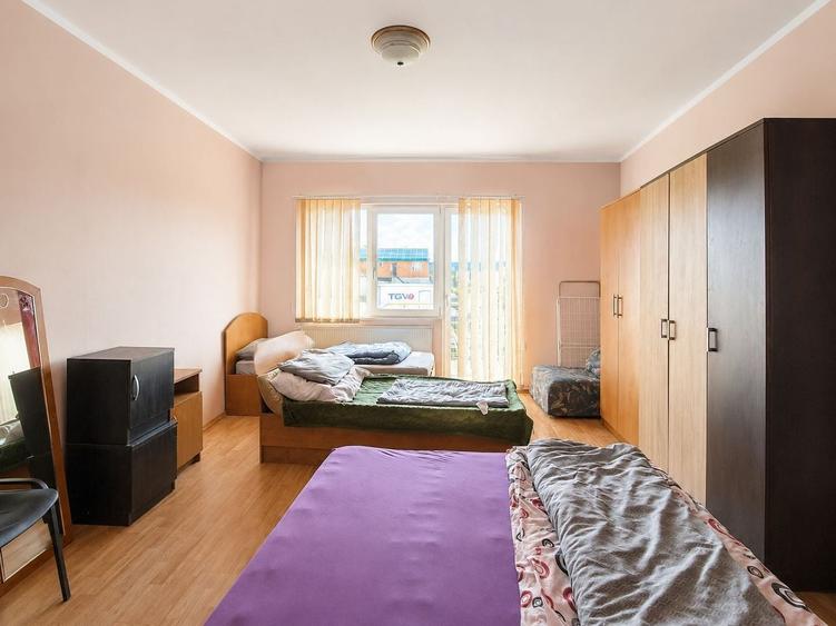 Casă individuală cu 7 camere cu Canalizare în Exterior Nord
