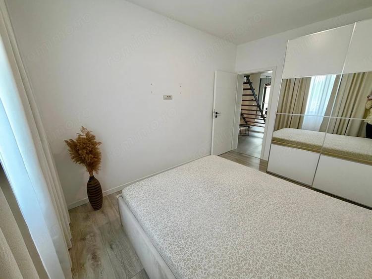 Casă cu 4 camere cu Teren 218 Mp în Plopi