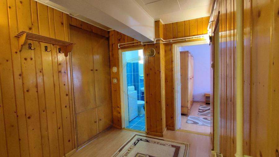Apartament cu 2 camere decomandat, mobilat în Carei