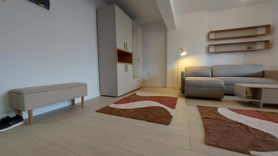 Apartament cu 2 camere semidecomandat în Berceni