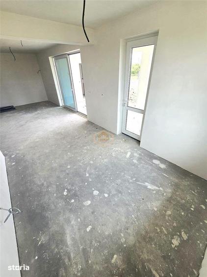 Casă cu 4 camere cu Teren 714 Mp în Burdea