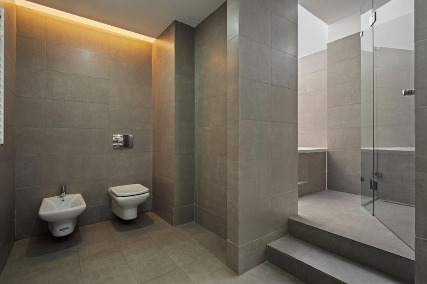 Apartament cu 3 camere decomandat, mobilat în Universitate