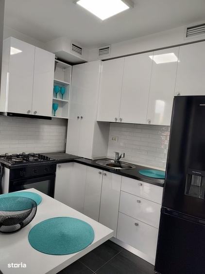 Apartament cu 3 camere, mobilat în Central