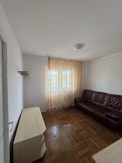 Apartament cu 3 camere decomandat în Ultracentral