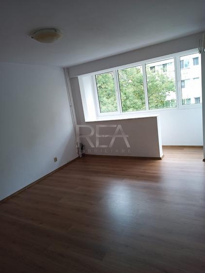 Apartament cu 2 camere decomandat în Drumul Taberei