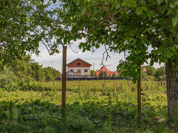 Teren Construcții intravilan de 1448 mp, în Cerneteaz