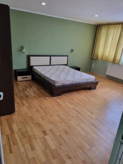 Apartament cu 3 camere decomandat în Ultracentral
