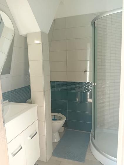 Apartament cu 3 camere decomandat în Torontalului
