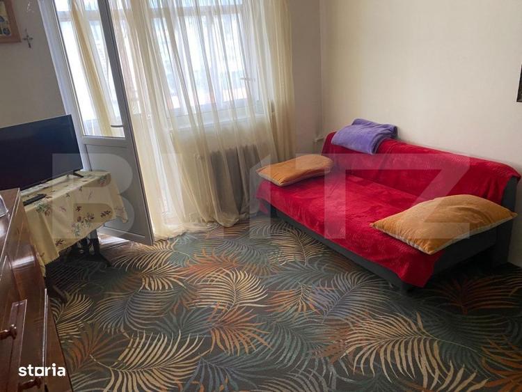 Apartament cu 3 camere semidecomandat în Central