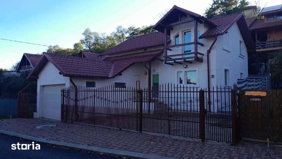 Casă cu 6 camere decomandat cu Teren 196 Mp în Copou