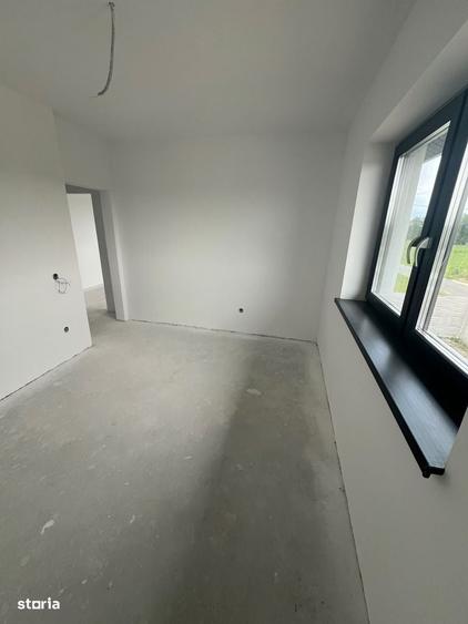 Casă cu 4 camere cu Teren 900 Mp în Lazuri