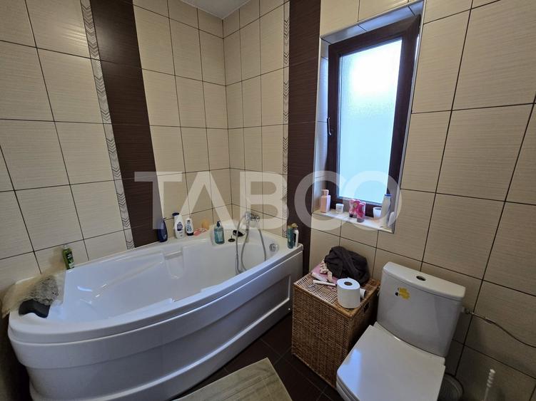 Duplex cu 5 camere cu Canalizare în Arhitecților - Calea Cisnădiei