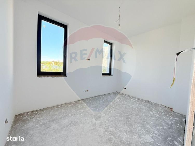 Casă cu 4 camere în Dumbrăveni