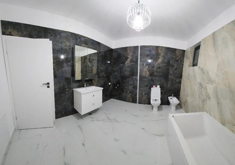 Casă cu 2 camere cu Teren 250 Mp în Exterior Vest