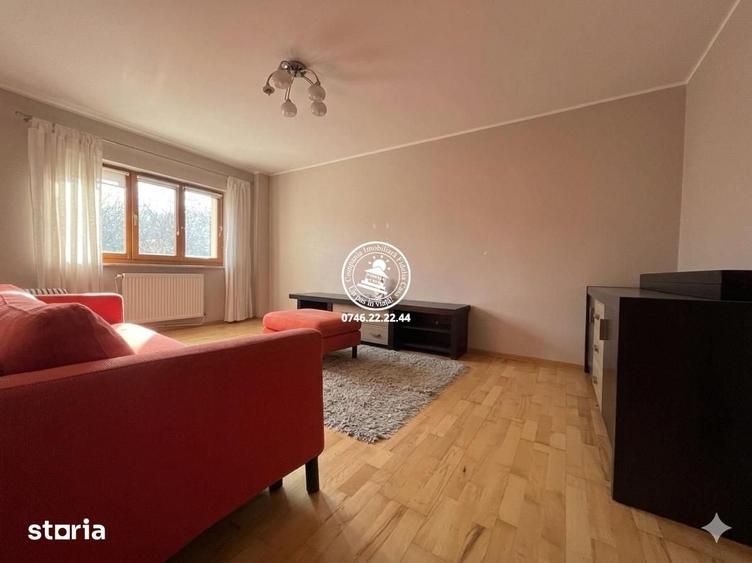 Apartament cu 3 camere decomandat în Nicolina