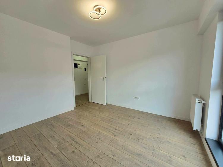 Apartament cu 4 camere decomandat în Dobroești