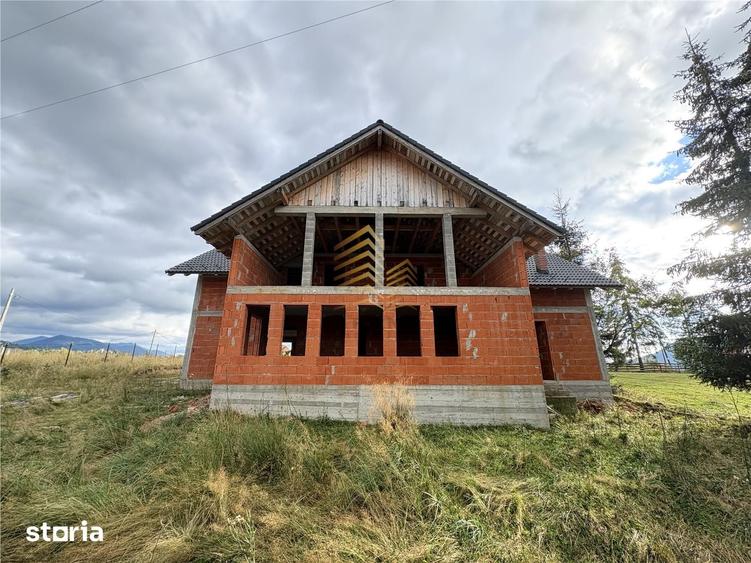 Spațiu comercial, de 440 mp, în Tiha Bârgăului