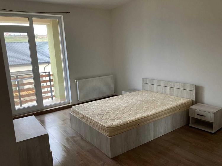 Apartament cu 2 camere semidecomandat în Rediu
