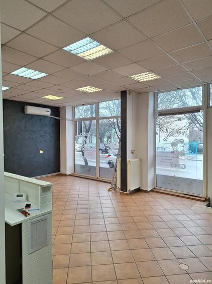 Spațiu comercial, de 75 mp, în Central