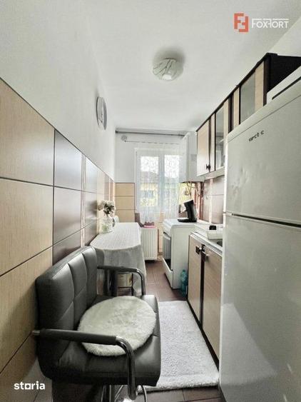 Apartament cu 3 camere semidecomandat, mobilat în Girocului — fotografia 3