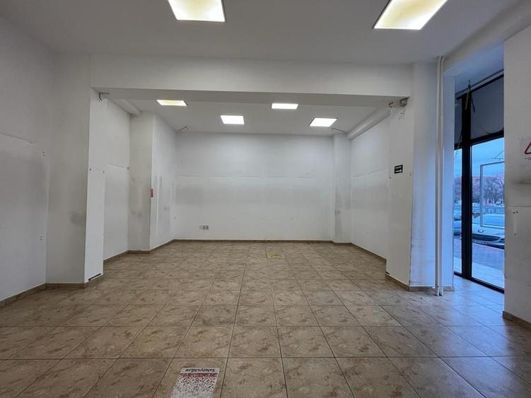 Spațiu comercial, de 280 mp, în P-ța Muncii