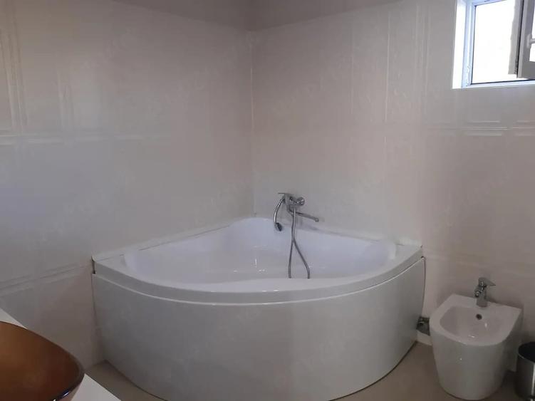 Casă cu 3 camere cu Teren 426 Mp în Bucium