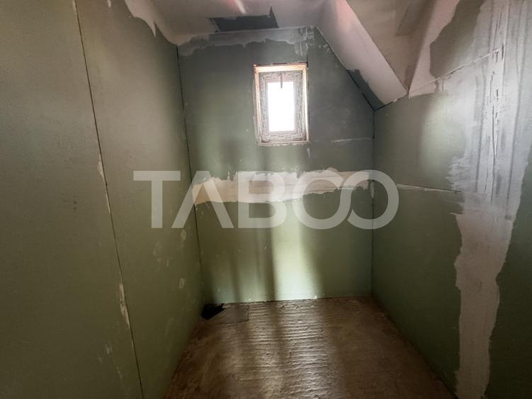 Duplex cu 6 camere cu Canalizare în Șelimbăr